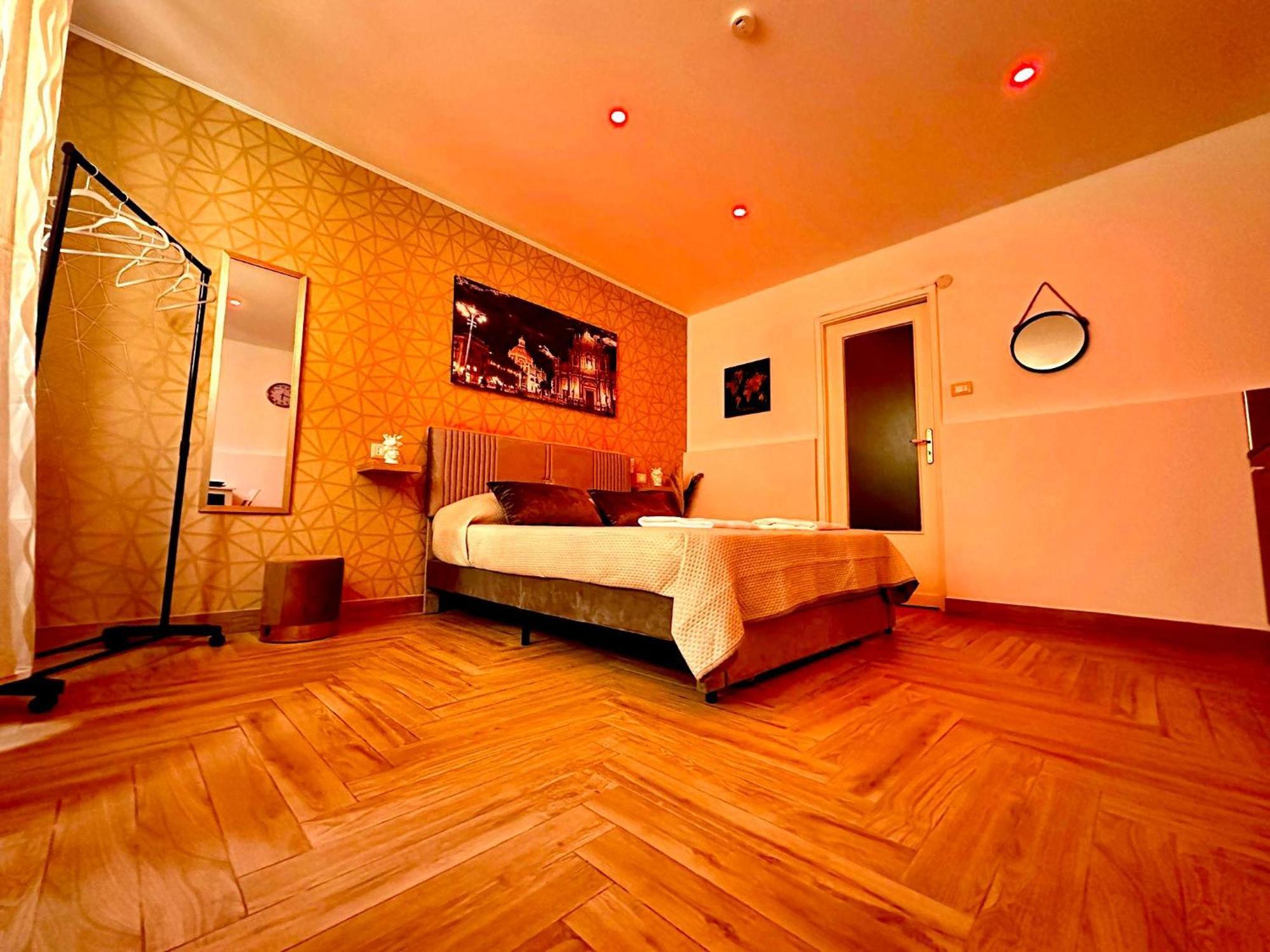 Delm Luxury Suite Aeroporto di Catania Fontana Rossa Esterno foto